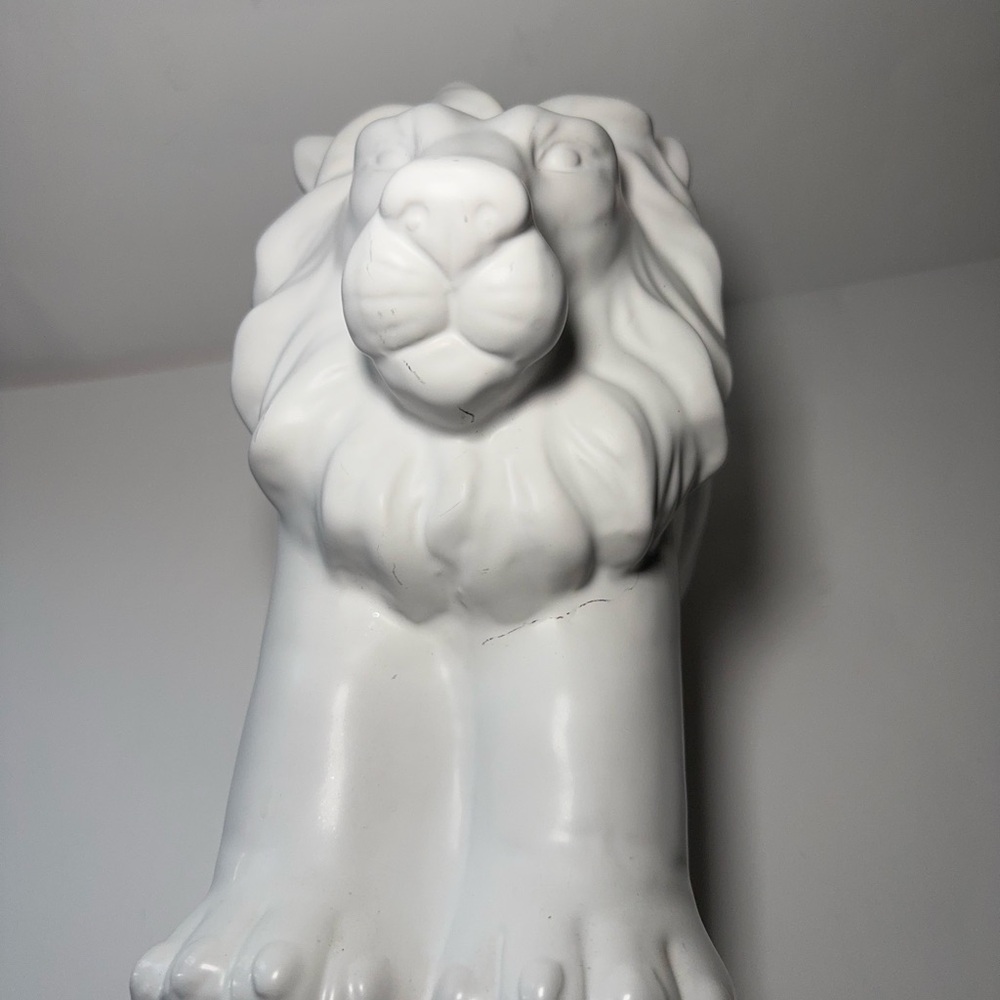 White Ceramic Lion Planter Vase Home Decor Animal Sculpture - Picture 7 of 10